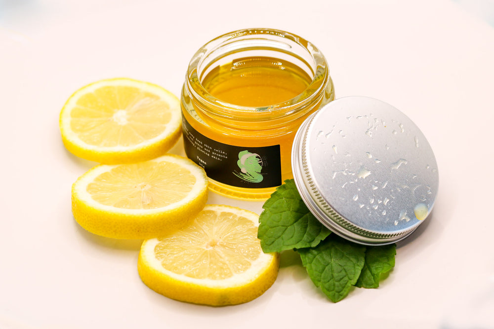 
                
                    Load image into Gallery viewer, Spearmint &amp;amp; Lemon Bamboo Exfoliating Oil
                
            